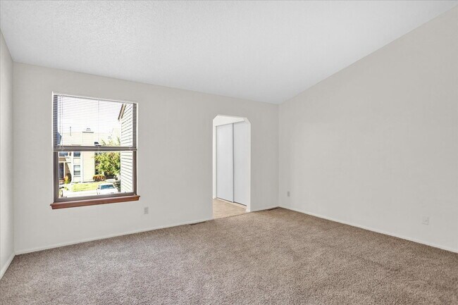 Building Photo - Cute 2 Bedroom 2.5 Bath Townhome in Cherry Creek Schools, 2 Reserved Parking Spots, Great Locatio...