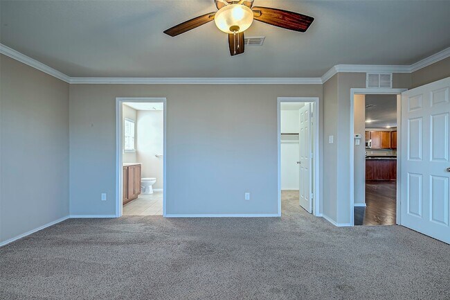 Building Photo - 120 Abelia Dr