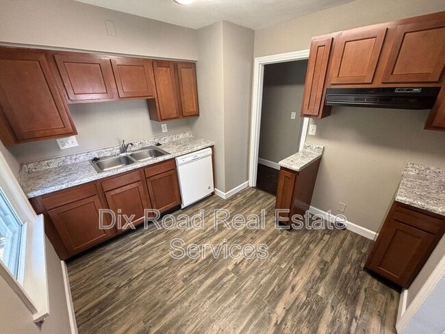 Building Photo - 1862 Ashbrook Dr