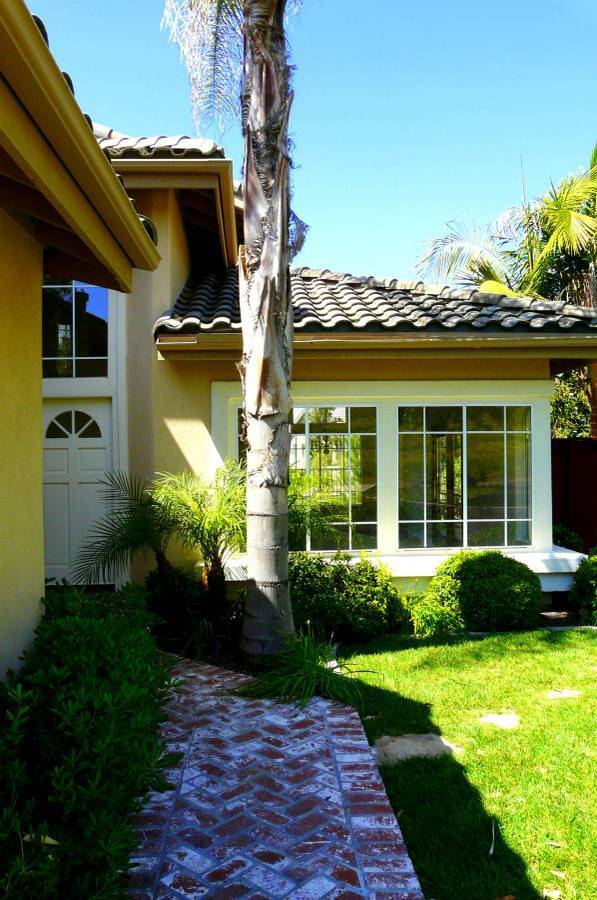 Building Photo - 601 Aliento Ct
