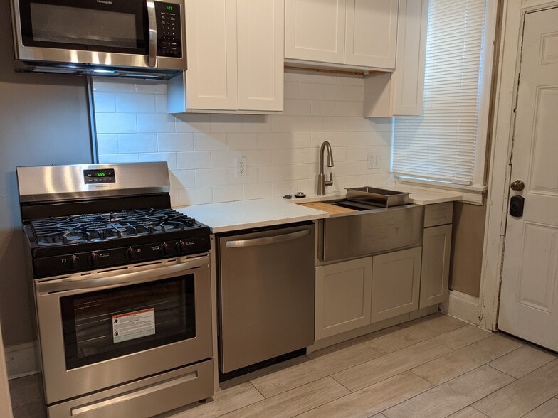 Building Photo - 29 W Blake Ave