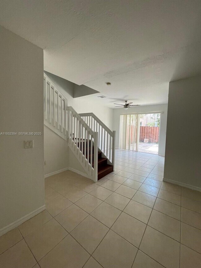 Building Photo - 12437 SW 125th Terrace