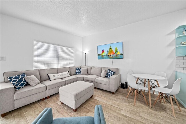 Building Photo - Beautiful Fully-Furnished 2BR/2BA Coastal Retreat in Cape Canaveral