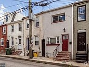 Building Photo - Gorgeously Renovated Upper Fells Point 2bd...
