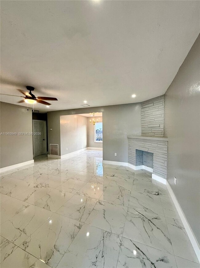 Building Photo - 6792 Miramar Pkwy