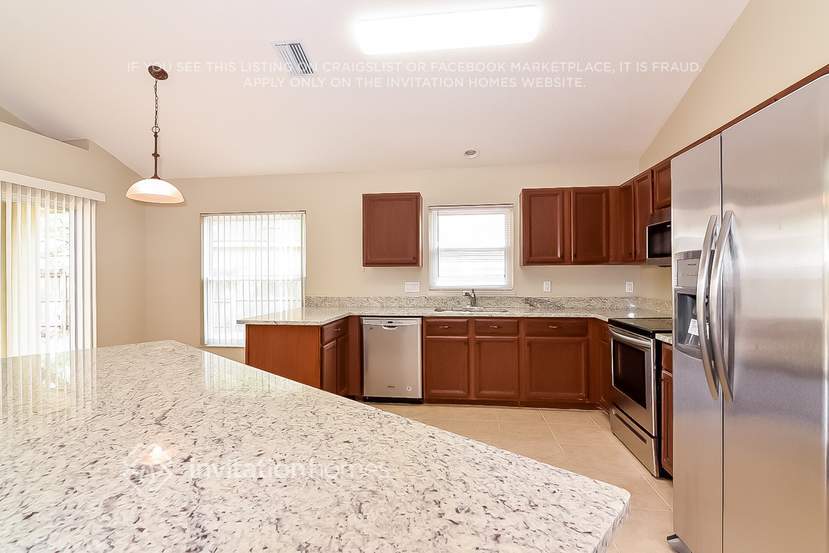 Building Photo - 6127 Weatherwood Cir