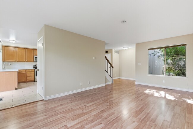 Building Photo - 209 Valley Oak Plaza