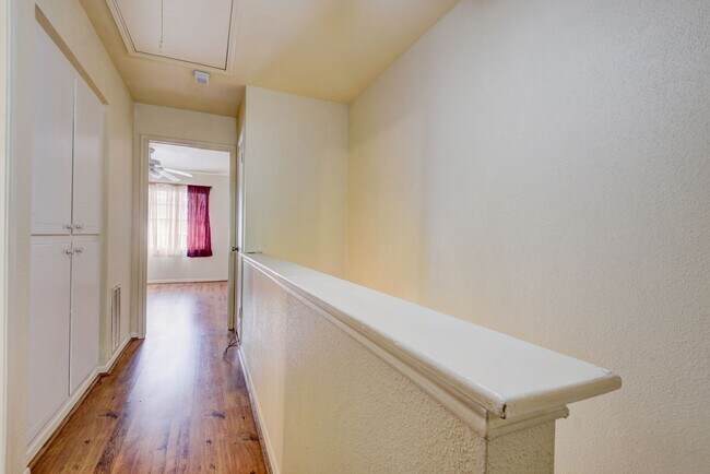 Building Photo - 6422 Burgoyne Dr.