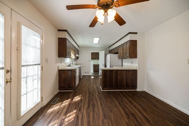 Building Photo - 110 Breckenridge Ln