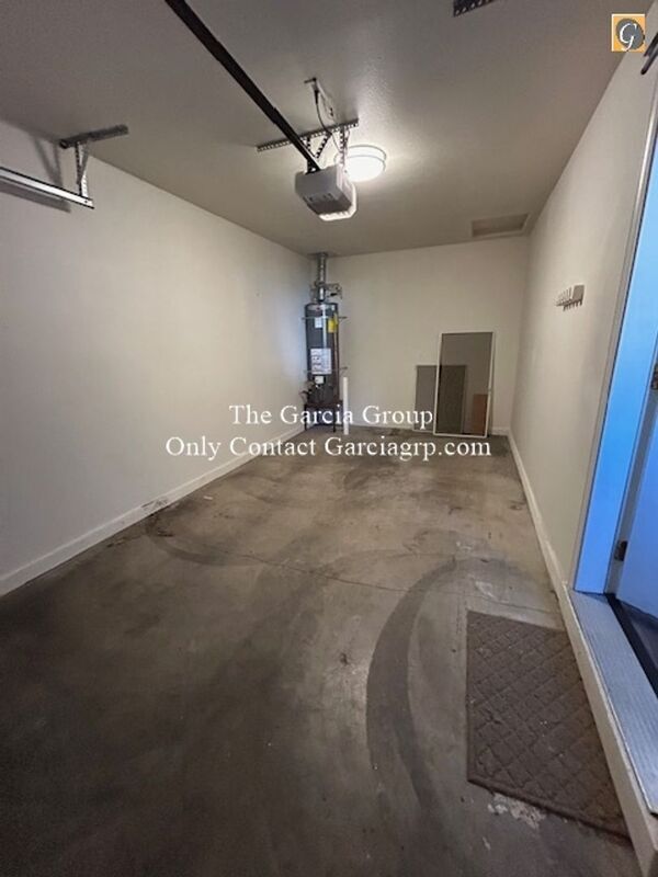 Building Photo - 3507 SE Vineyard Rd