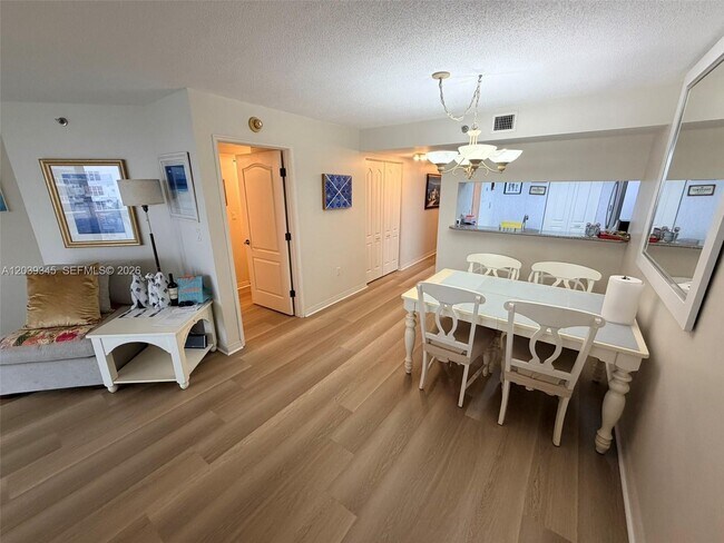 Building Photo - 5757 Collins Ave