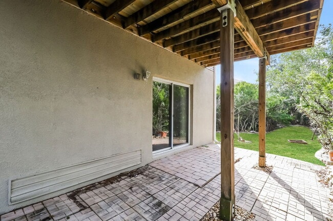 Building Photo - 7647 Navigator Ct