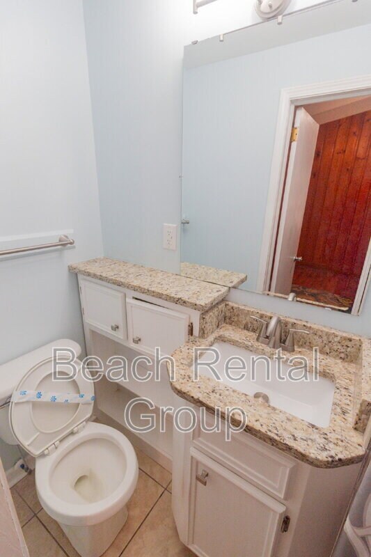 Building Photo - 4718 Seaview St