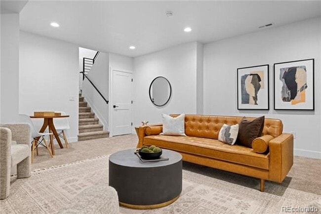 Building Photo - First Month on Us!  Gorgeous Contemporary ...