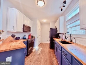 Building Photo - 3910 Lynnhaven Ln