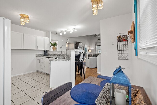 Building Photo - Furnished All-Inclusive 4bed/3bath condo available 12/1/25-2/28/26