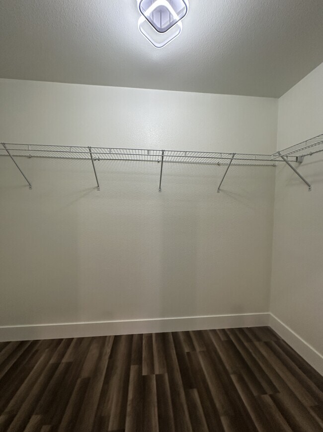 Building Photo - 8317 San Ramon Dr