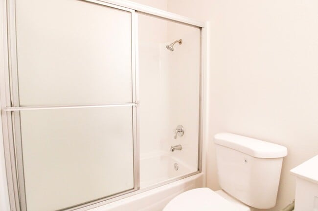 Building Photo - 2 Bed, 2 Bath Townhome in San Luis Obispo!