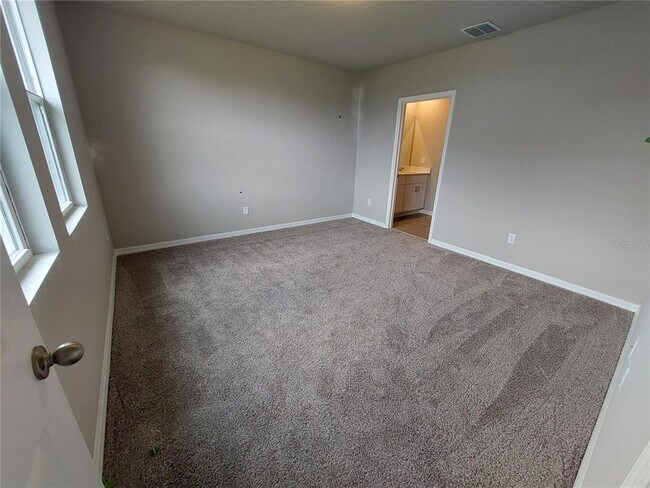 Building Photo - 3256 Fresno Pl