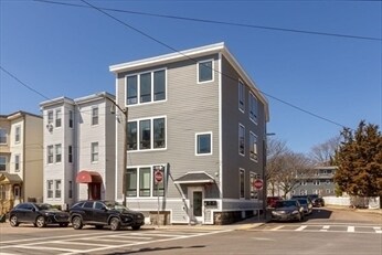 Building Photo - 17 Chestnut Ave