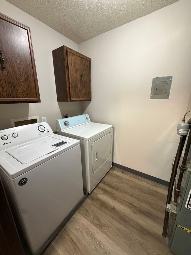 Building Photo - 3401 Blackhawk Rd