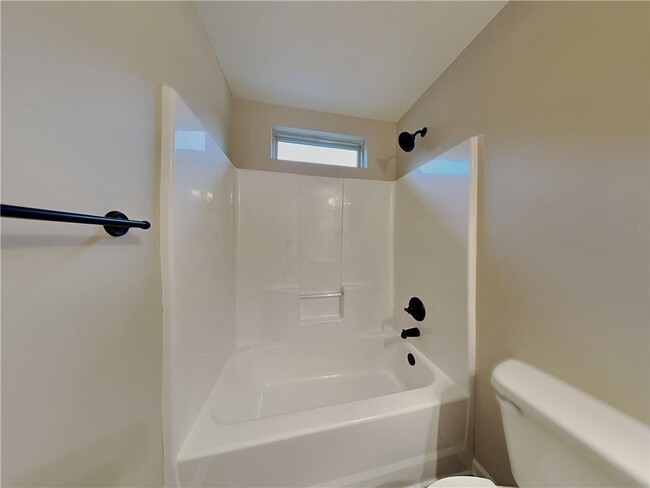 Building Photo - 513 Kirkland Dr