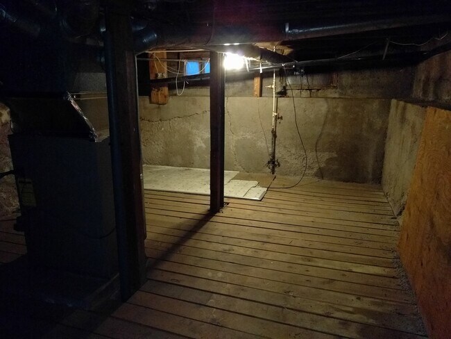 storage only - 2 S Lowell Blvd