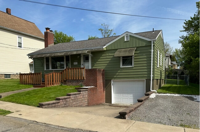 Building Photo - 622 Barmore Ave