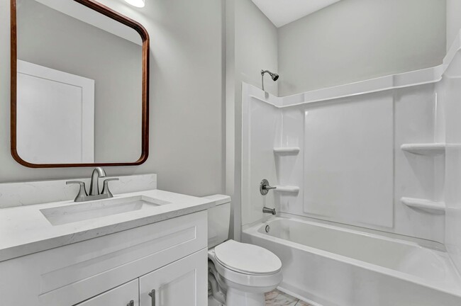 Building Photo - Stunning 4 Bedroom Home in Laurens