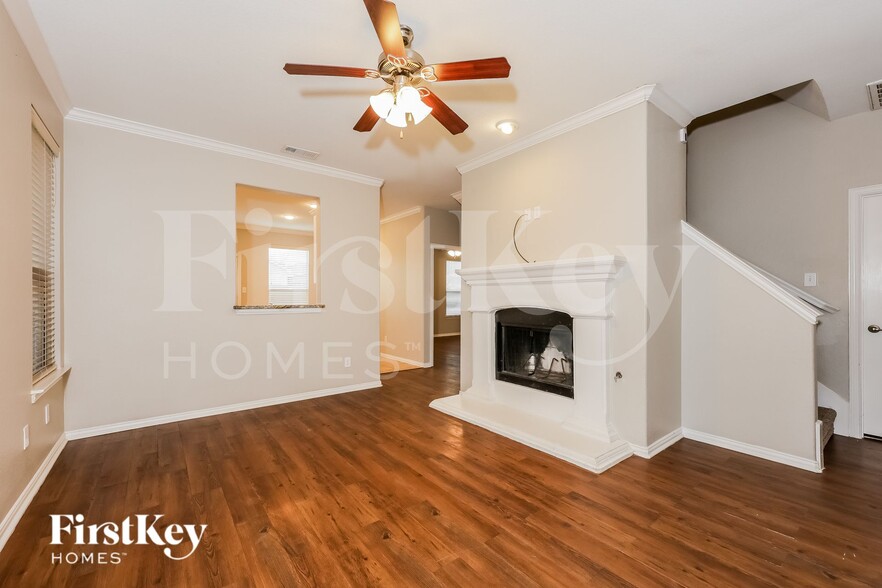 Building Photo - 3040 Thicket Bend Ct