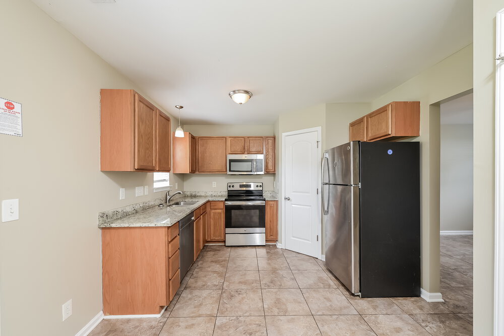 Building Photo - 5624 Fairway Forest Dr