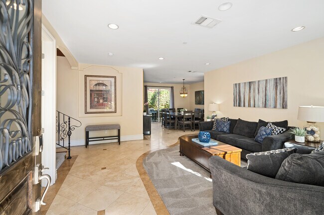Building Photo - 15935 Archwood Ln