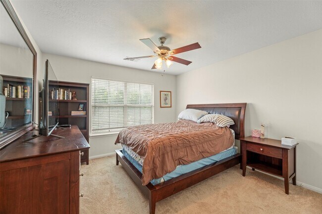 Building Photo - 44 Parkway Pl