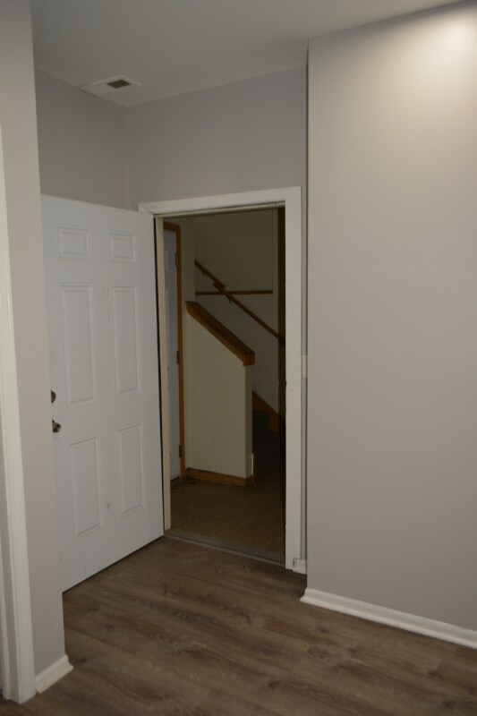 Building Photo - 4136 W Gladys Ave