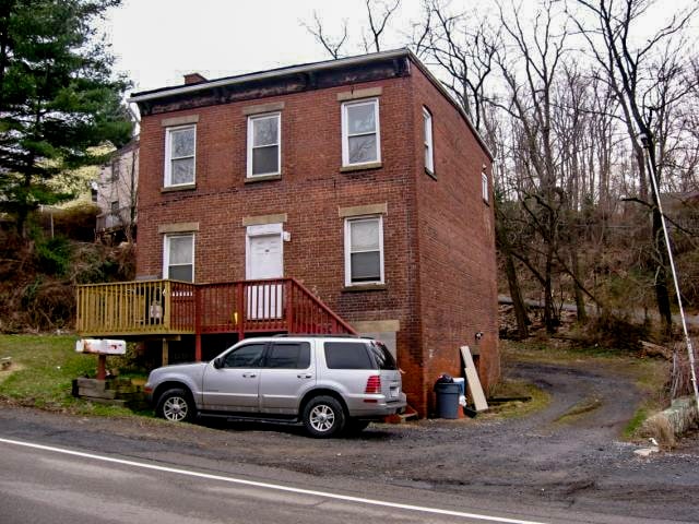 Exterior - 1089 River Rd