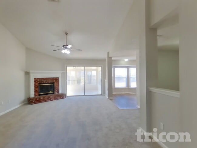 Building Photo - 585 Fallen Timbers Dr