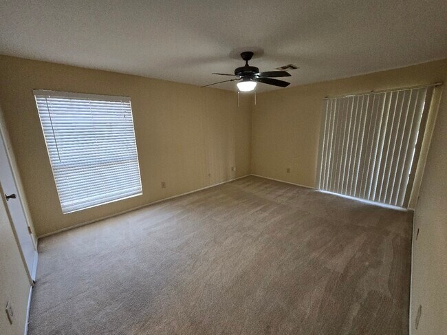 Building Photo - 5669 Birchmont Dr