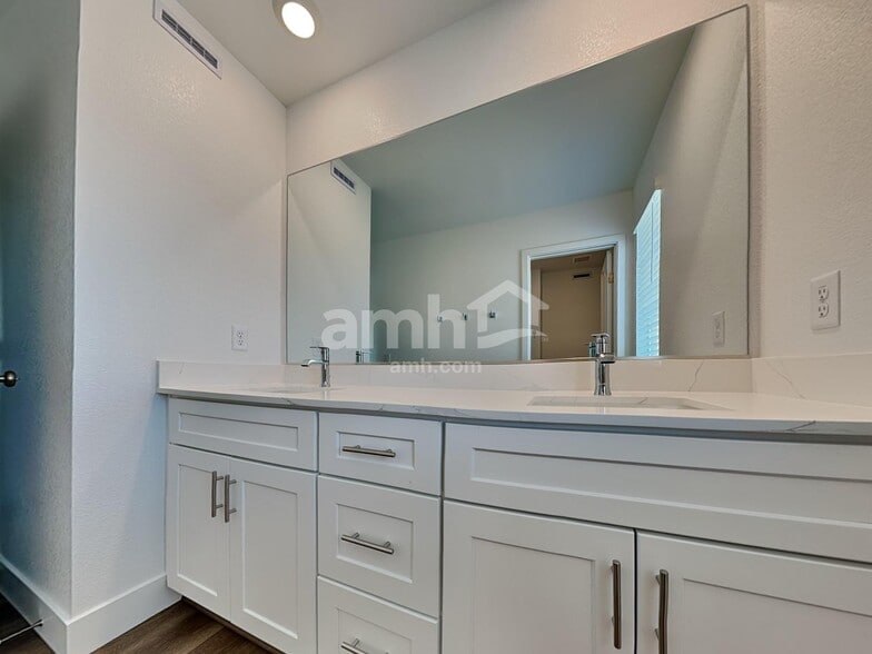 Building Photo - 4647 Flaming Ridge Trail