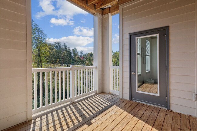 Building Photo - 1130 Scenic Loop Way