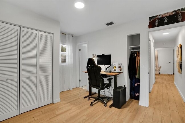Building Photo - 6605 S Mascotte St