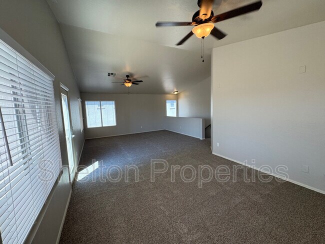 Building Photo - 14787 W Columbine Dr