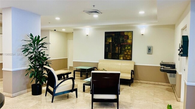 Building Photo - 900 SW 8th St