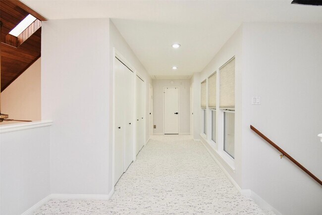 Building Photo - 11806 Braesridge Dr