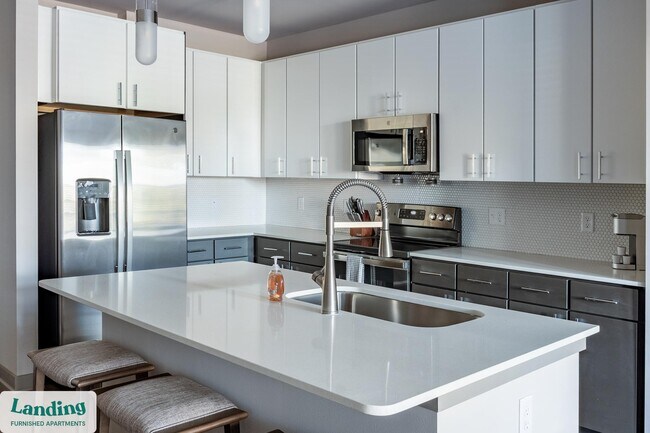 Building Photo - 1559 W 9 Mile Rd