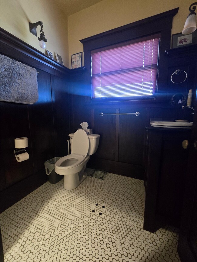 Building Photo - 216 Washington Ave