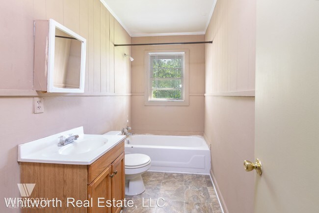 Building Photo - 1818 15th Ave