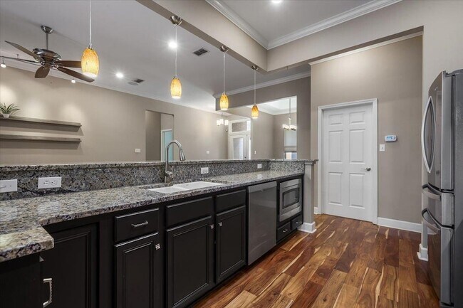 Building Photo - 1799 Cassatt Dr