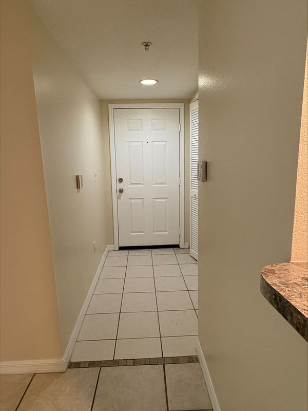 Building Photo - 738 Crest Pines Dr