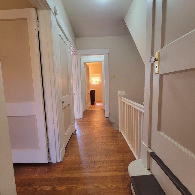 Building Photo - 1620 Beechwood Blvd