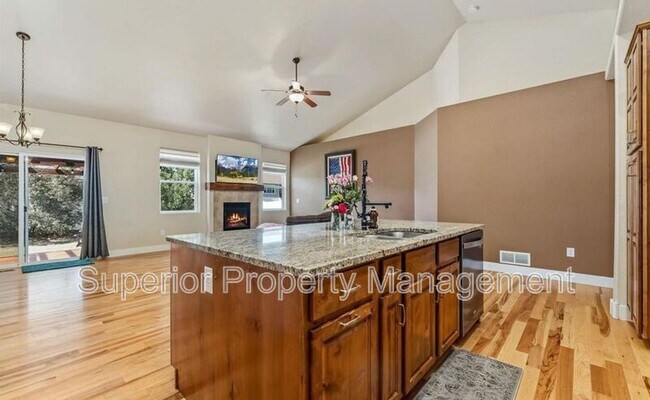 Building Photo - 6846 Hitching Post Ln